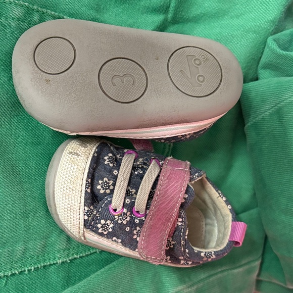 See Kai run first walkers denim with floral and purple accents - Picture 1 of 5